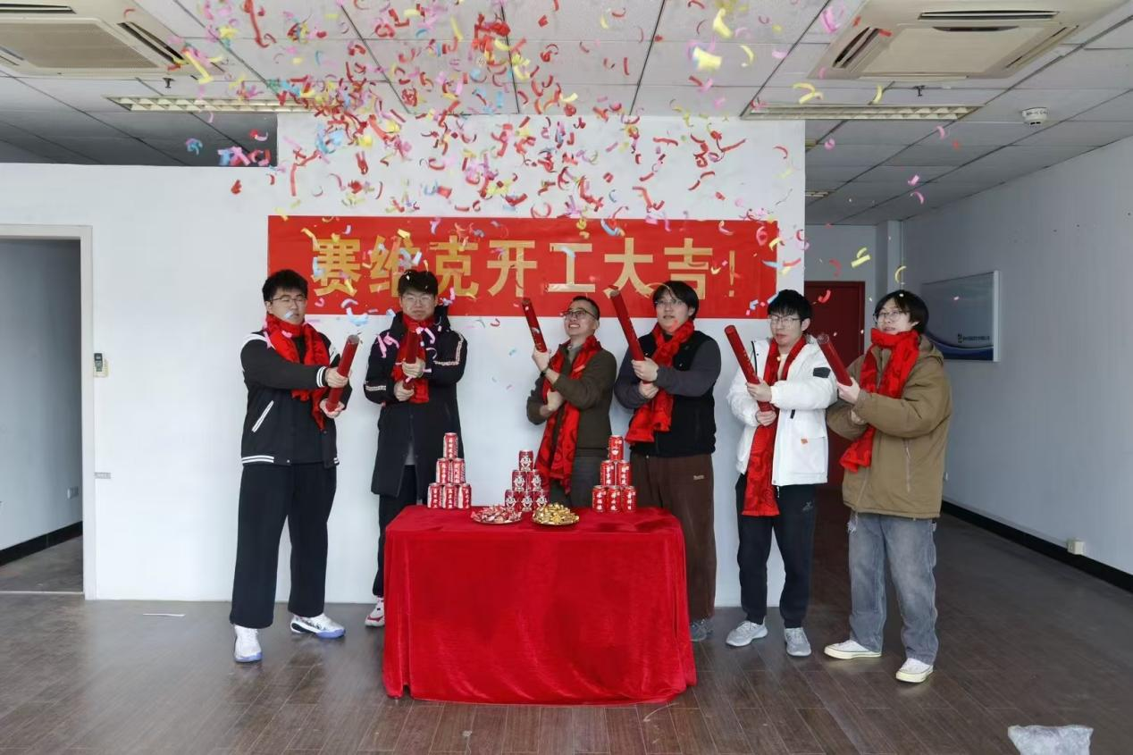 �c��У���p�򱼸�����������ɽ���¶�