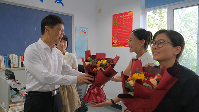 �T���^(q��)���װ����I(l��ng)��(d��o)�_չ�̎���(ji��)���Lο�� �����ڸ��ŵĈ@�����Գ�߾���