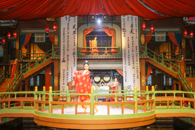 線上追更短劇,線下沉浸式體驗(yàn) 胤秀文化影視城邀你入戲人生